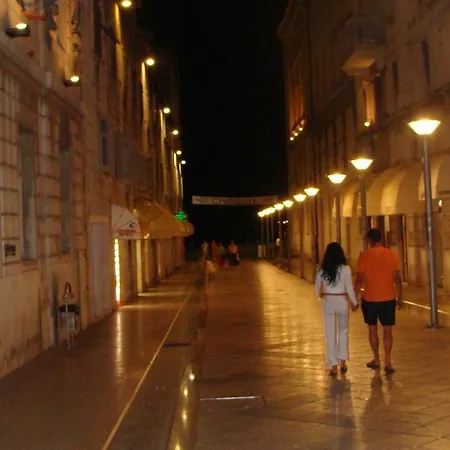 Apartman Dea Apartment *